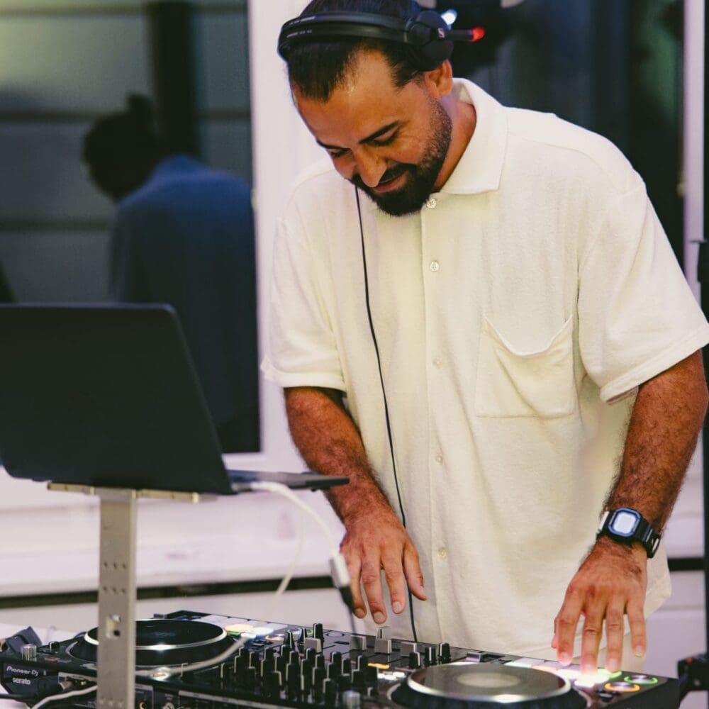 Oubie Özgür DJ
